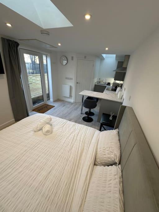 Whitsun Studio - Brand New Listing! Bristol Zewnętrze zdjęcie